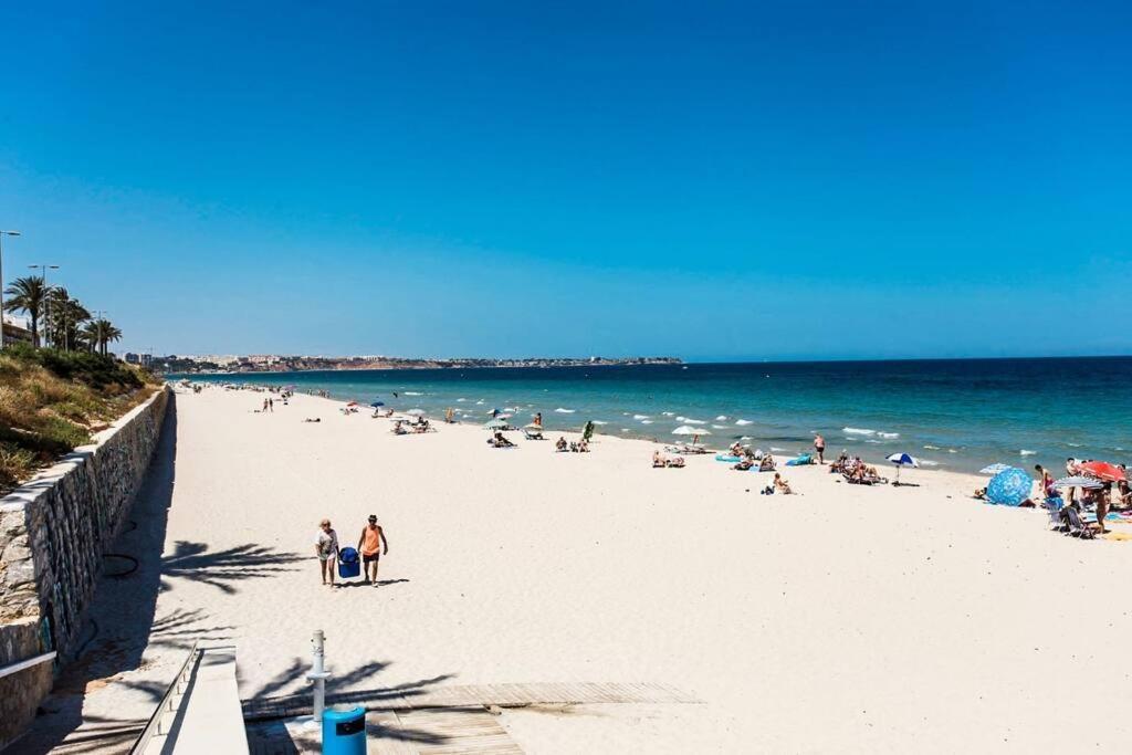Spacious 2 Bedroom W/ Own Pool 5 Minutes Walk To Beach Campoamor Exterior photo